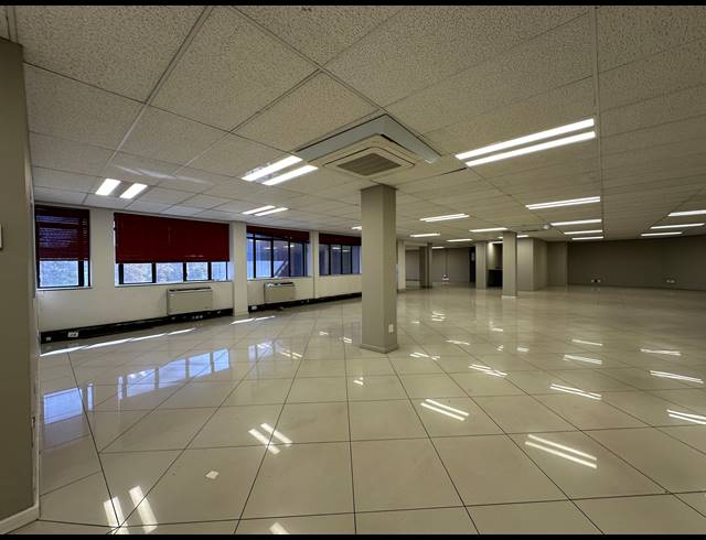 1,760M² OFFICE TO LET IN SANDTON CENTRAL